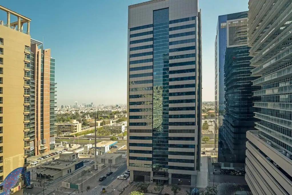 Lovely 3 Bedroom Apartment Beach Front Abu Dhabi Eksteriør bilde