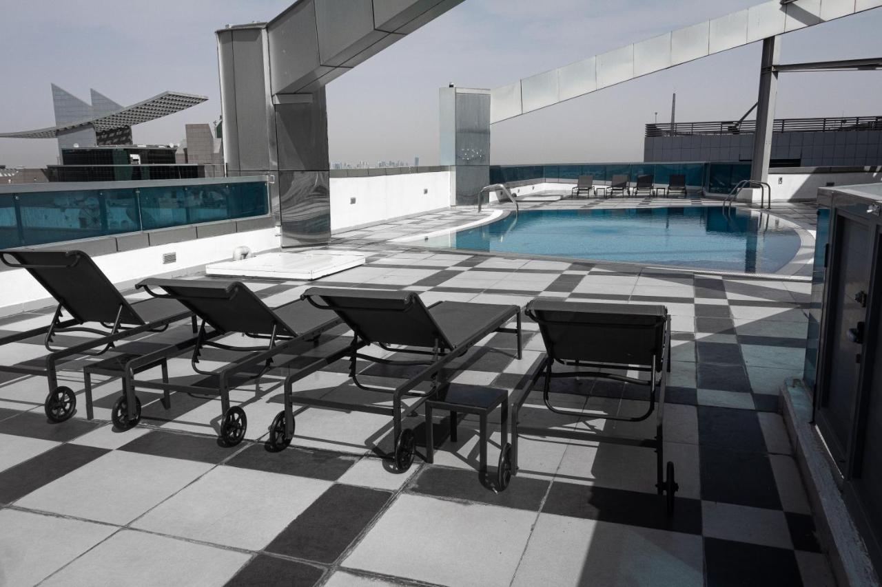 Lovely 3 Bedroom Apartment Beach Front Abu Dhabi Eksteriør bilde